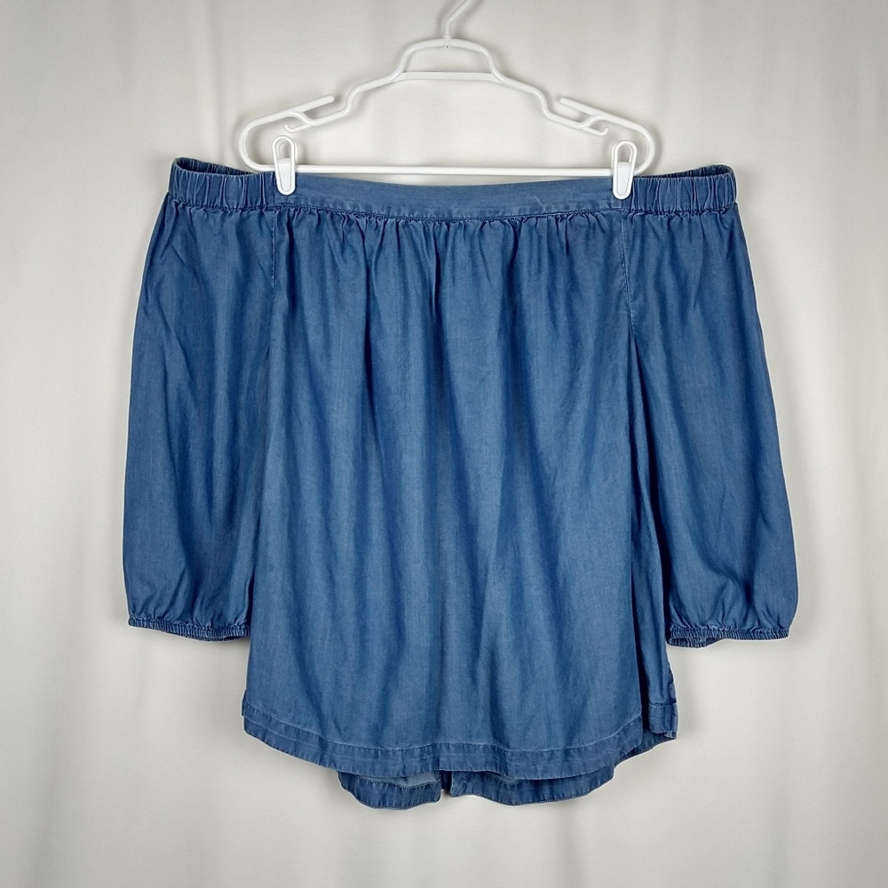 Crown & Ivy Chambray Cold Off Shoulder Top 3X Plus